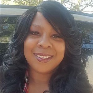 Meet your Posher, Tonya